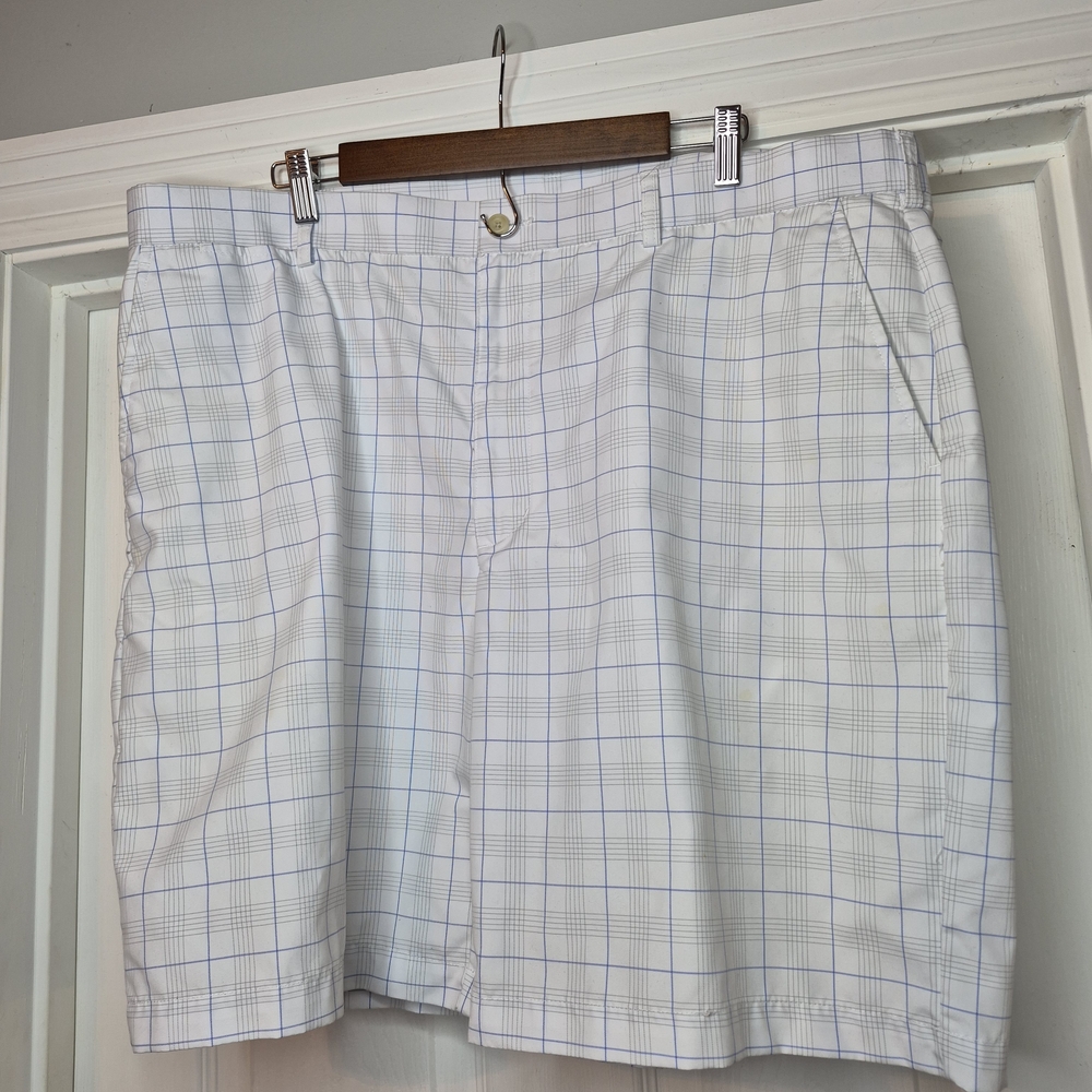 Ben Hogan White and Blue Plaid Men's Shorts Size 42